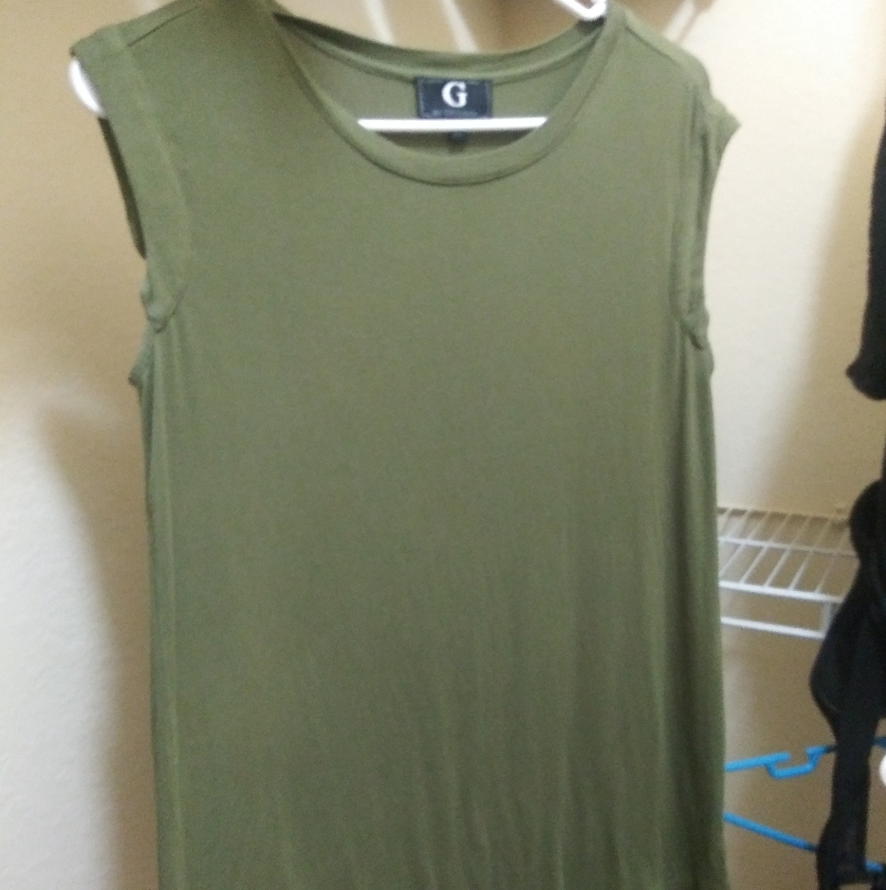 Guess winter green tank